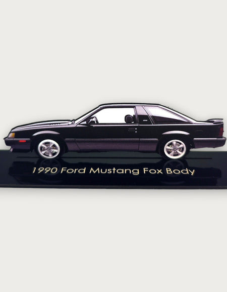 1990 Ford Mustang Fox Gövde (1) Metal Araba Duvar Sanatı, Renkli 2D Pres Döküm Araba Dekoru, Siluet Metal Duvar Sanatı, Araba Severler İçin Hediye, Ayrıntılı Renkli Metal Araba