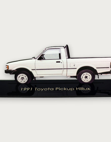1991 Toyota Pickup Hillux (2) Metal Araba Duvar Sanatı, Renkli 2D Pres Döküm Araba Dekoru, Siluet Metal Duvar Sanatı, Araba Severler İçin Hediye, Ayrıntılı Renkli Metal Araba