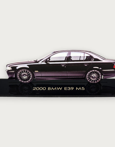 2000 BMW E39 M5 (1) Metal Araba Duvar Sanatı, Renkli 2D Pres Döküm Araba Dekoru, Siluet Metal Duvar Sanatı, Araba Severler İçin Hediye, Ayrıntılı Renkli Metal Araba