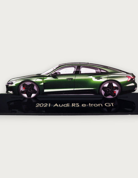 2021 Audi RS e-tron GT (1) Metal Araba Duvar Sanatı, Renkli 2D Pres Döküm Araba Dekoru, Siluet Metal Duvar Sanatı, Araba Severler İçin Hediye, Ayrıntılı Renkli Metal Araba