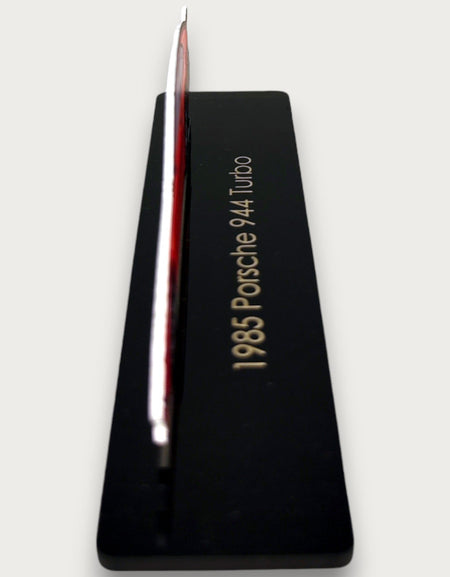 1985 Porsche 944 Turbo (1) Metal Araba Duvar Sanatı, Renkli 2D Pres Döküm Araba Dekoru, Siluet Metal Duvar Sanatı, Araba Severler İçin Hediye, Ayrıntılı Renkli Metal Araba