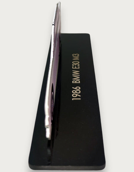 1986 BMW E30 M3 (2) Metal Araba Duvar Sanatı, Renkli 2D Pres Döküm Araba Dekoru, Siluet Metal Duvar Sanatı, Araba Severler İçin Hediye, Ayrıntılı Renkli Metal Araba