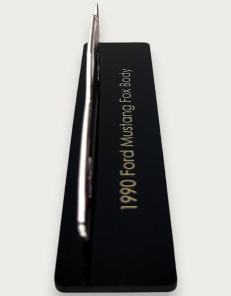 1990 Ford Mustang Fox Gövde (1) Metal Araba Duvar Sanatı, Renkli 2D Pres Döküm Araba Dekoru, Siluet Metal Duvar Sanatı, Araba Severler İçin Hediye, Ayrıntılı Renkli Metal Araba