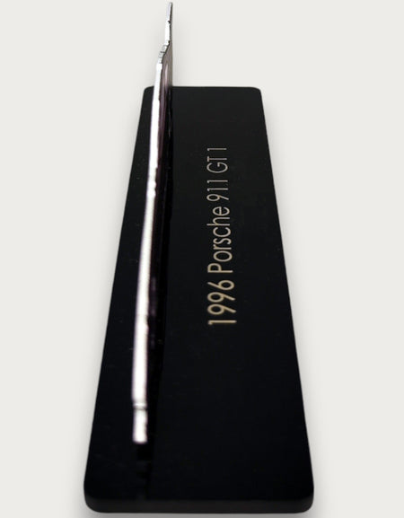 1996 Porsche 911 GT1 (1) Metal Araba Duvar Sanatı, Renkli 2D Pres Döküm Araba Dekoru, Siluet Metal Duvar Sanatı, Araba Severler İçin Hediye, Ayrıntılı Renkli Metal Araba