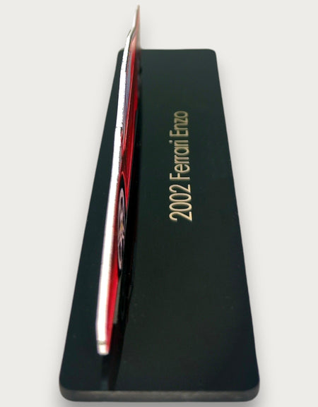 2002 Ferrari Enzo (1) Metal Araba Duvar Sanatı, Renkli 2D Pres Döküm Araba Dekoru, Siluet Metal Duvar Sanatı, Araba Severler İçin Hediye, Ayrıntılı Renkli Metal Araba