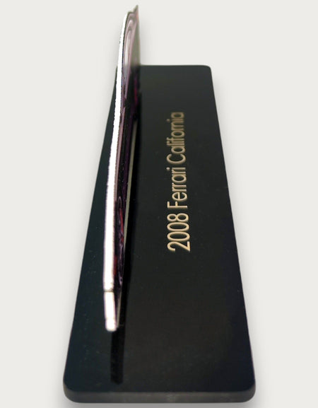 2008 Ferrari California (1) Metal Araba Duvar Sanatı, Renkli 2D Pres Döküm Araba Dekoru, Siluet Metal Duvar Sanatı, Araba Severler İçin Hediye, Ayrıntılı Renkli Metal Araba