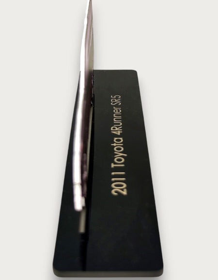 2011 Toyota 4Runner SR5 (2) Metal Araba Duvar Sanatı, Renkli 2D Pres Döküm Araba Dekoru, Siluet Metal Duvar Sanatı, Araba Severler İçin Hediye, Ayrıntılı Renkli Metal Araba