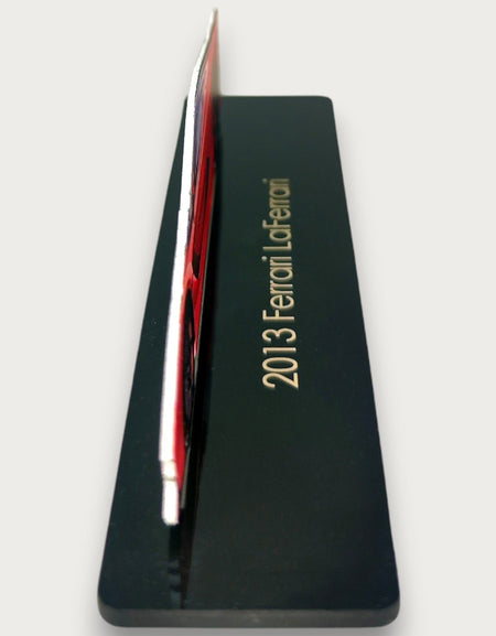 2013 Ferrari LaFerrari (1) Metal Araba Duvar Sanatı, Renkli 2D Pres Döküm Araba Dekoru, Siluet Metal Duvar Sanatı, Araba Severler İçin Hediye, Ayrıntılı Renkli Metal Araba