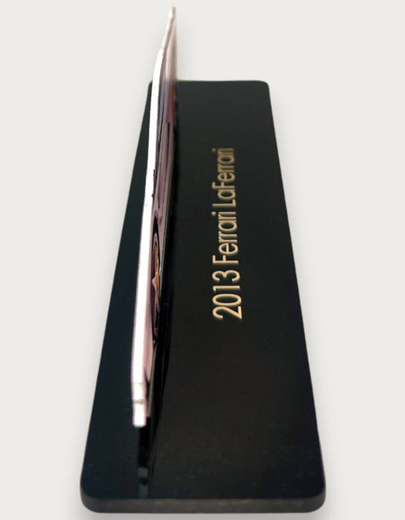 2013 Ferrari LaFerrari (2) Metal Araba Duvar Sanatı, Renkli 2D Pres Döküm Araba Dekoru, Siluet Metal Duvar Sanatı, Araba Severler İçin Hediye, Ayrıntılı Renkli Metal Araba