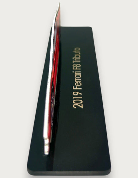 2019 Ferrari F8 Tributo (1) Metal Araba Duvar Sanatı, Renkli 2D Pres Döküm Araba Dekoru, Siluet Metal Duvar Sanatı, Araba Severler İçin Hediye, Ayrıntılı Renkli Metal Araba