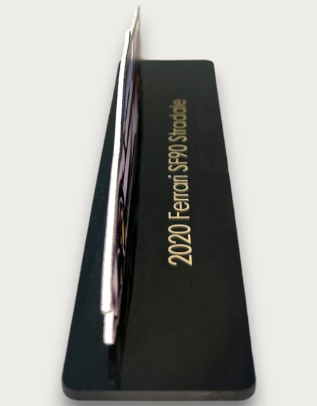 2020 Ferrari SF90 Stradale (1) Metal Araba Duvar Sanatı, Renkli 2D Pres Döküm Araba Dekoru, Siluet Metal Duvar Sanatı, Araba Severler İçin Hediye, Ayrıntılı Renkli Metal Araba