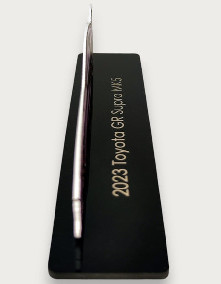 2023 Toyota GR Supra MK5 (1) Metal Araba Duvar Sanatı, Renkli 2D Pres Döküm Araba Dekoru, Siluet Metal Duvar Sanatı, Araba Severler İçin Hediye, Ayrıntılı Renkli Metal Araba