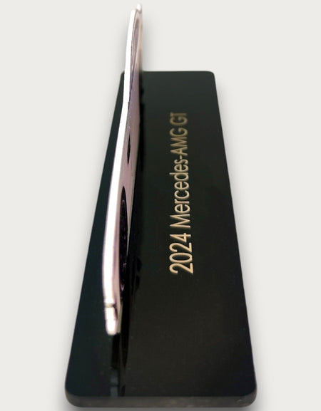 2024 Mercedes-AMG GT (2) Metal Araba Duvar Sanatı, Renkli 2D Pres Döküm Araba Dekoru, Siluet Metal Duvar Sanatı, Araba Severler İçin Hediye, Ayrıntılı Renkli Metal Araba