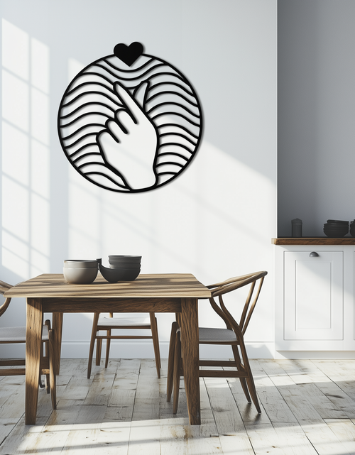 Resmi Galeri görüntüleyicisine yükleyin, Kalp Parmak Aşk İşareti Metal Duvar Sanatı - Yuvarlak Minimalist Çelik Dekor - KAF056
