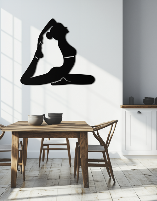 Resmi Galeri görüntüleyicisine yükleyin, Kapotasana Pozu Silüeti Metal Duvar Sanatı – Yoga Esintili Minimalist Dekor- KAF384

