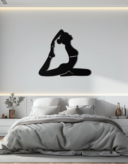 Resmi Galeri görüntüleyicisine yükleyin, Kapotasana Pozu Silüeti Metal Duvar Sanatı – Yoga Esintili Minimalist Dekor- KAF384
