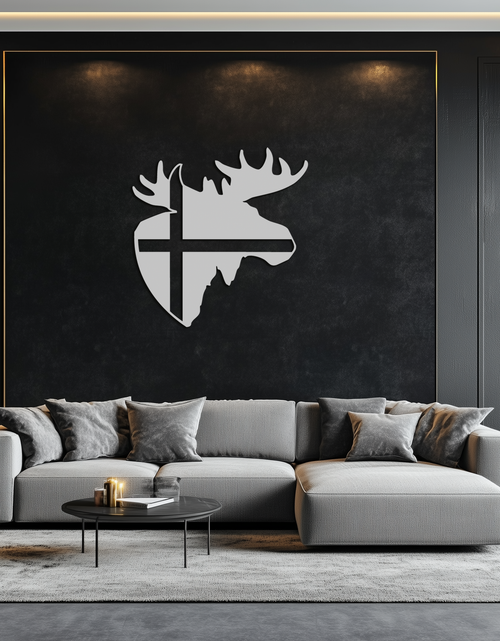 Resmi Galeri görüntüleyicisine yükleyin, Nordic Moose Silhouette Metal Duvar Sanatı – Modern Rustik İç Mekanlar İçin Haç Dekorlu İskandinav Geyik Kafası - KAF415
