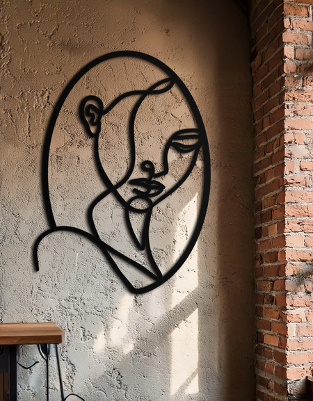 Soyut Kadın Yüzü Çizgi Sanatı – Oval Çerçevede Minimalist Metal Duvar Dekoru- KAF635