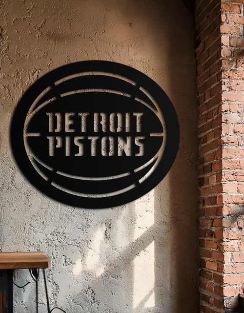Resmi Galeri görüntüleyicisine yükleyin, Detroit Pistons Metal Duvar Sanatı – Spor Tutkunları İçin Cesur Basketbol Logosu Tasarımı- KAF673
