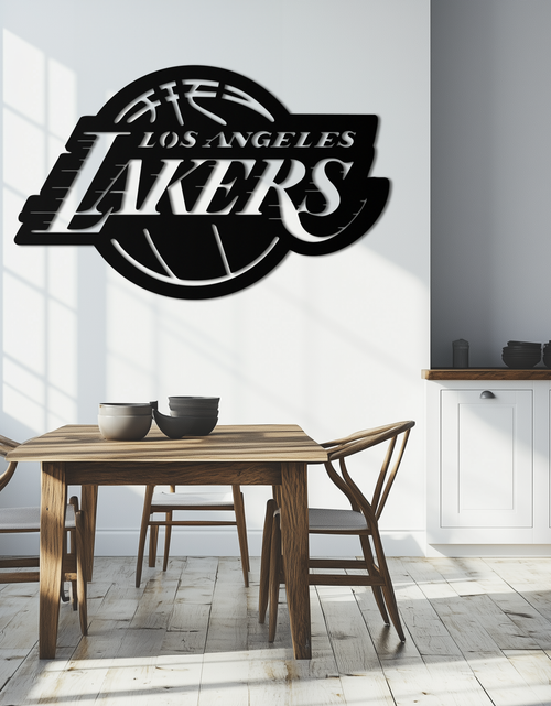 Resmi Galeri görüntüleyicisine yükleyin, Los Angeles Lakers Logo Metal Duvar Sanatı – İkonik Basketbol Takımı Silüeti Dekoru- KAF674
