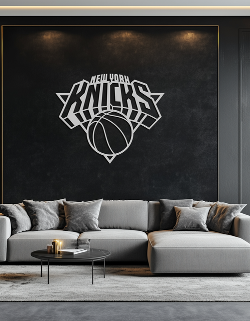 Resmi Galeri görüntüleyicisine yükleyin, New York Knicks Basketbol Logosu Metal Duvar Sanatı – Cesur Spor Esintili Ev Dekoru- KAF677
